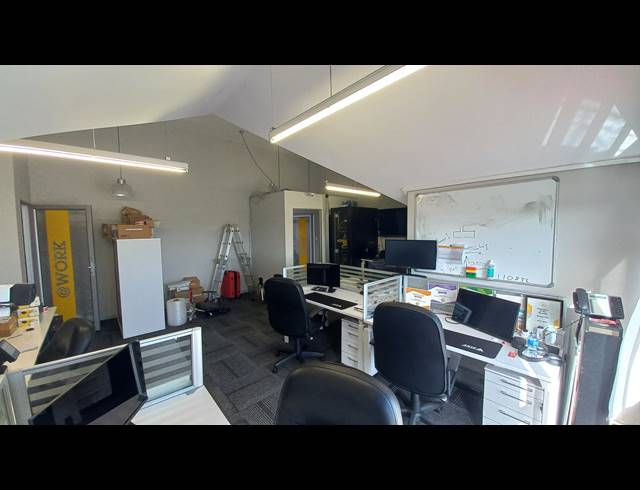 97M² OFFICE TO LET IN CENTURY CITY